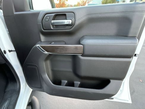 Used 2019 Chevrolet Silverado 1500 LT w/ All-Star Edition image 29