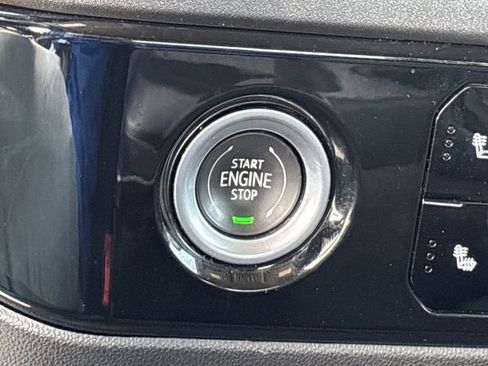 Used 2023 GMC Sierra 1500 Elevation image 18