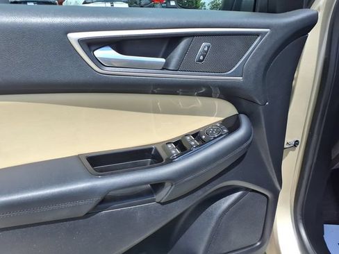 Used 2018 Ford Edge SEL w/ Equipment Group 201A FWD image 30