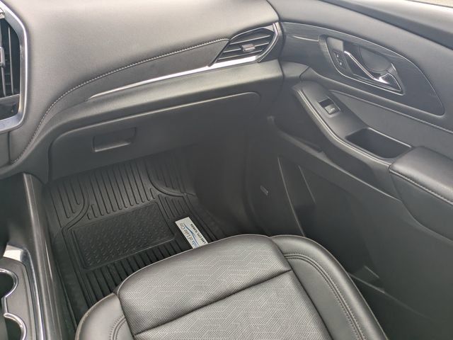 Used 2022 Chevrolet Traverse High Country FWD image 18