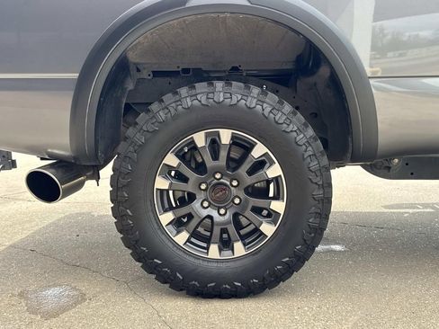 Used 2023 Nissan Titan PRO-4X image 15
