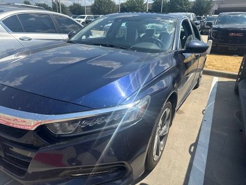 Used 2020 Honda Accord EX image 2