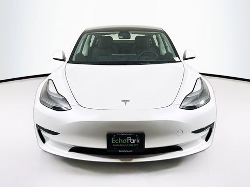 Used 2023 Tesla Model 3 Standard Range RWD image 2