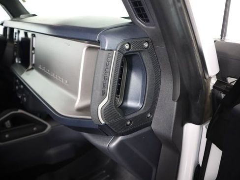Used 2022 Ford Bronco Outer Banks w/ Sasquatch Package AWD/4WD image 65