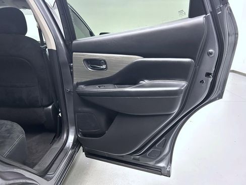 Used 2017 Nissan Murano S image 17