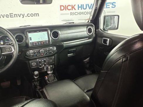 Used 2022 Jeep Wrangler Unlimited Sahara w/ Cold Weather Group image 14