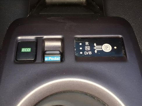 Used 2023 Nissan Leaf S image 20