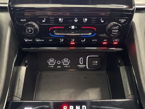 Used 2023 Jeep Grand Cherokee 4WD 4xe w/ Luxury Tech Group II image 47