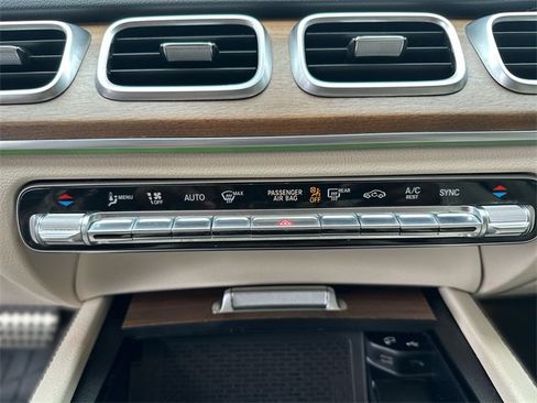 Used 2023 Mercedes-Benz GLS 450 4MATIC image 20