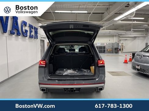 New 2026 Volkswagen Atlas Peak Edition image 12
