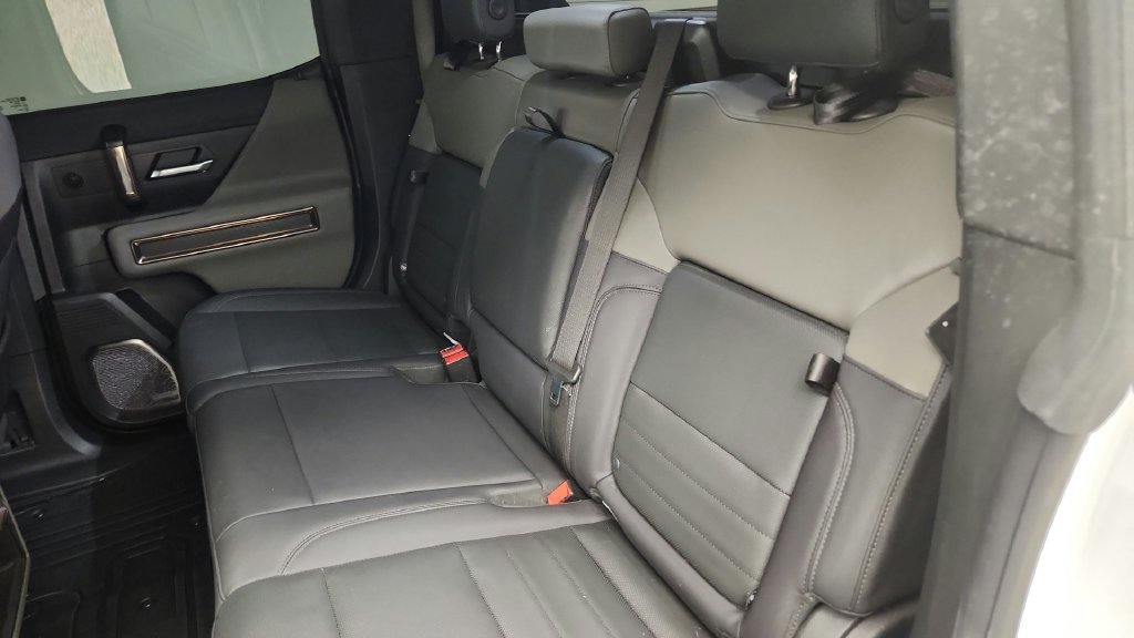 Used 2025 GMC Hummer EV 2X w/ LPO, Sport Package AWD/4WD image 21