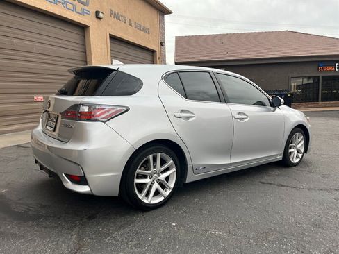 Used 2016 Lexus CT 200h FWD image 32