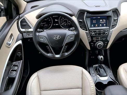 Used 2017 Hyundai Santa Fe Sport image 5