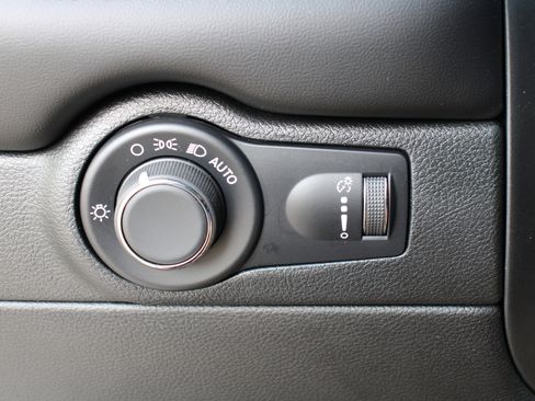 New 2025 Dodge Durango R/T image 9