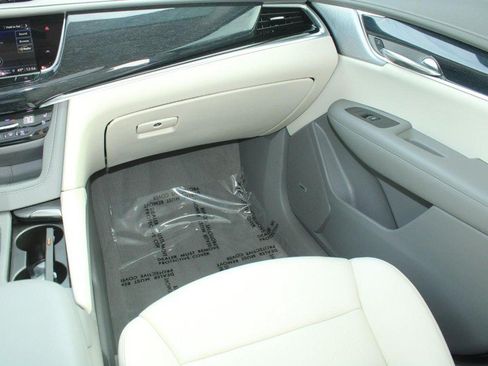 Used 2024 Cadillac XT6 Premium Luxury AWD/4WD image 22