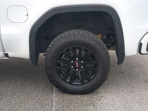 Used 2023 GMC Sierra 1500 AT4X AWD/4WD image 10