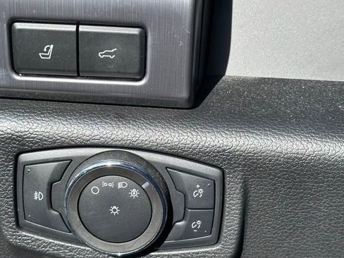 Used 2020 Ford Expedition Platinum image 12