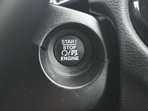 Used 2021 Jeep Compass Latitude image 19