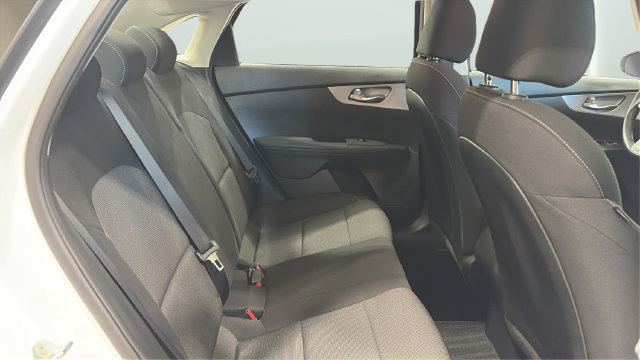 Used 2022 Kia Forte LXS FWD image 18