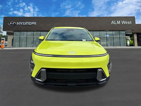 Used 2024 Hyundai Kona SEL w/ Convenience Package image 2