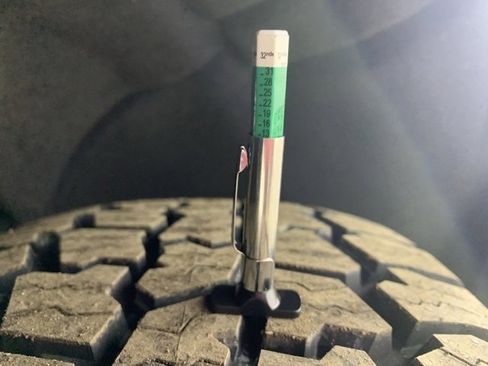 Used 2019 GMC Sierra 1500 SLE w/ SLE Value Package image 33