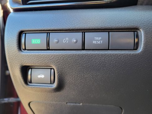 Certified 2022 Nissan Sentra SV w/ SV Premium Package image 24