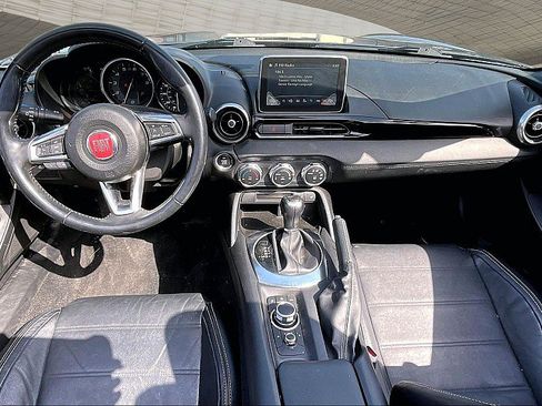 Used 2017 FIAT 124 Spider Lusso RWD image 12