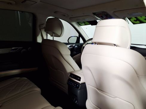Certified 2025 Genesis GV80 3.5T Prestige AWD/4WD image 11