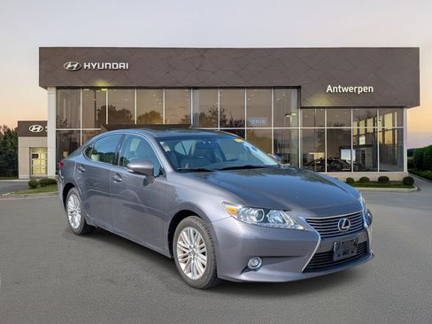 Used 2014 Lexus ES 350 w/ Luxury Package FWD image 1