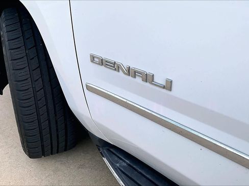 Used 2020 GMC Yukon XL Denali AWD/4WD image 33