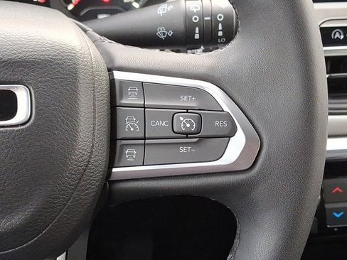 Certified 2023 Jeep Compass Limited image 25