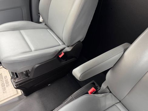 Used 2019 Ford Transit 250 130 Low Roof image 23