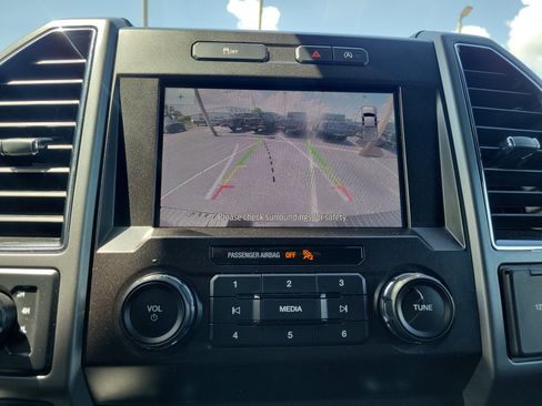 Used 2020 Ford F150 XLT w/ Equipment Group 302A Luxury AWD/4WD image 26