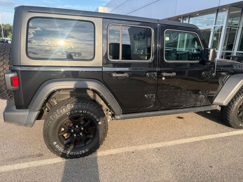 Used 2022 Jeep Wrangler Unlimited Sport AWD/4WD image 3