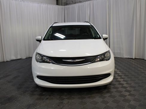 Used 2020 Chrysler Voyager Lxi image 26