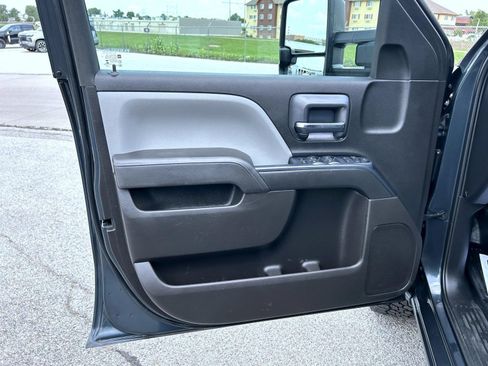 Certified 2017 Chevrolet Silverado 1500 W/T AWD/4WD image 9