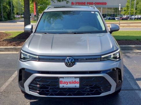 Used 2025 Volkswagen Taos SEL w/ Black Wheel Plus Package AWD/4WD image 5