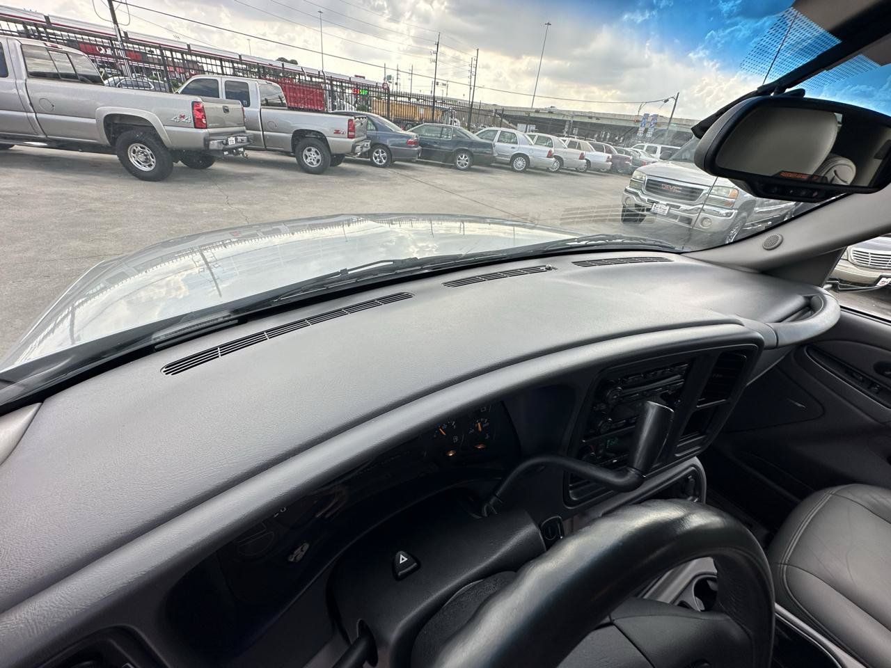 Used 2004 Chevrolet Tahoe LT w/ LT Preferred Equipment Group AWD/4WD image 35