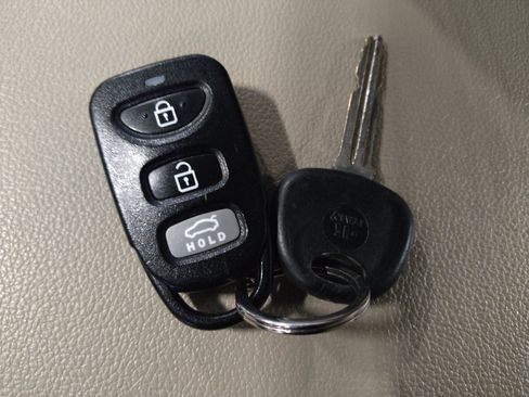Used 2019 Hyundai Elantra SE FWD image 32