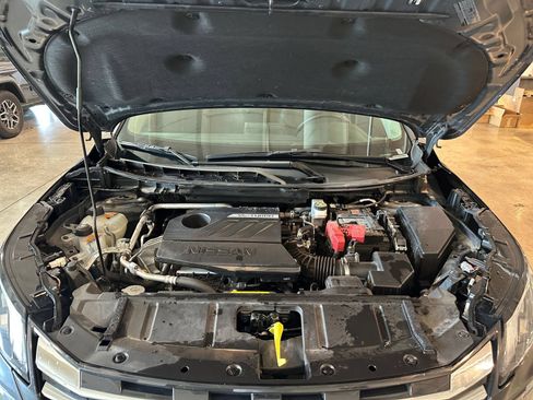 Used 2025 Nissan Rogue SV FWD image 33