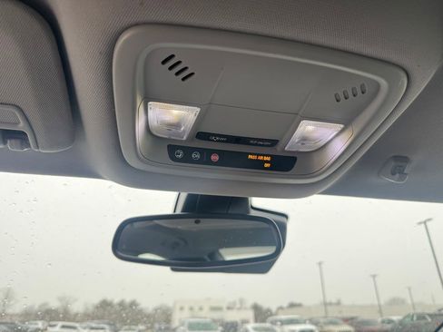 Used 2018 Chevrolet Volt Premier w/ Driver Confidence Package image 23