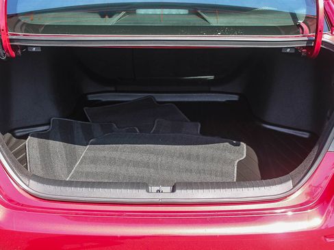 Used 2025 Honda Accord Sport image 26