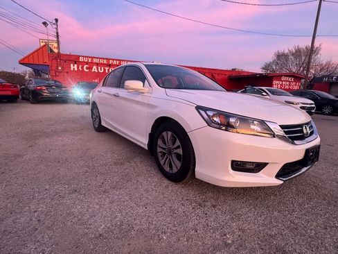 Used 2015 Honda Accord EX-L image 2