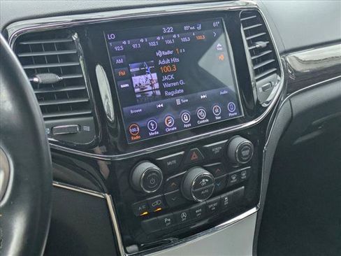 Used 2019 Jeep Grand Cherokee Overland w/ Interior Metal Package RWD image 13