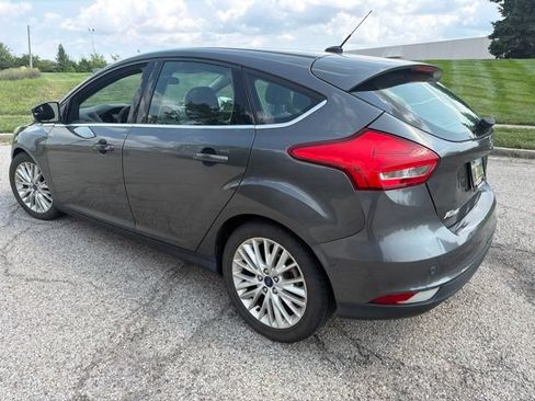 Used 2017 Ford Focus Titanium FWD image 3