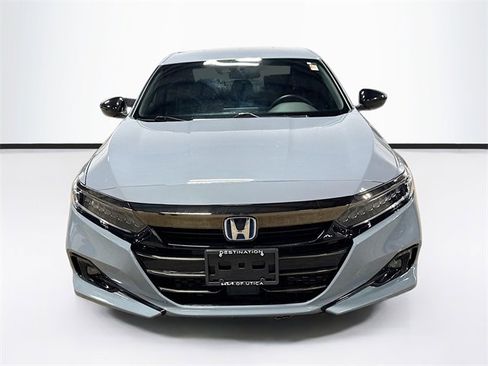 Used 2022 Honda Accord Sport image 2
