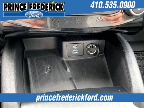 Used 2023 Ford Escape Platinum w/ Premium Technology Package image 34