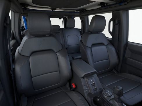 New 2025 Ford Bronco Badlands image 36