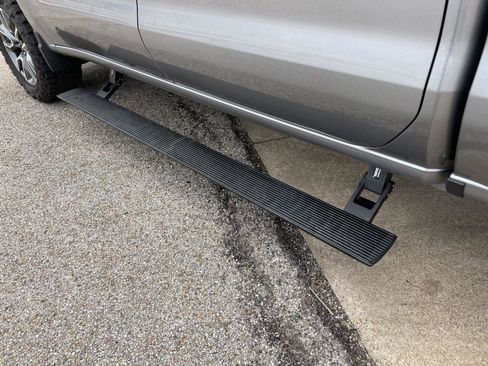 Used 2025 Chevrolet Silverado 1500 LT image 36