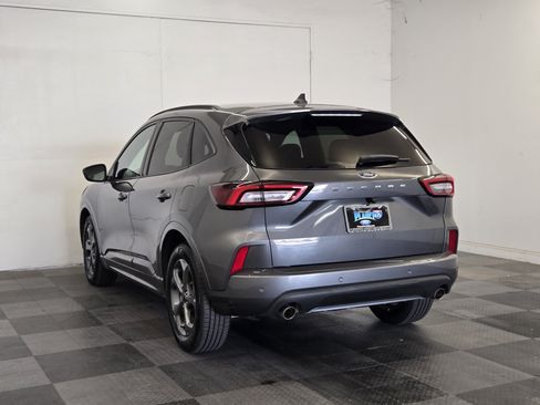 Used 2023 Ford Escape ST-Line w/ Tech Pack #1 FWD image 5